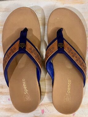 Spenco Women's Orthopedic Tan & Navy Thong Sandals